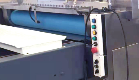 Fully-Automatic-High-Speed-Double-Coating-Head-UV-Varnishing-Machine1_09